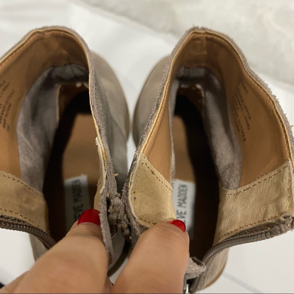 Steve Madden Shrines Booties Block Heel Sz 6 Sued… - image 6